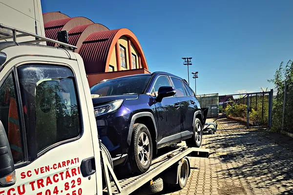 Autospecială FECU Tractări Auto cu SUV pe platformă